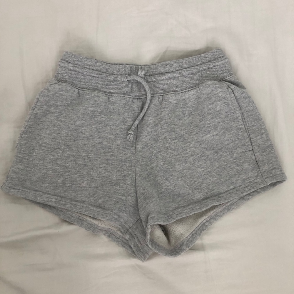 Aritzia TNA sweat shorts size Small